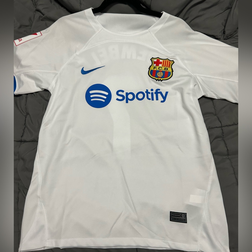 (Size Small) dembele barca jersey never worn, only washed